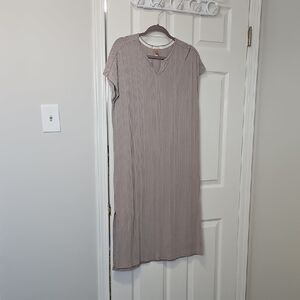 Denver Hayes Ribbed Knit Top in Taupe